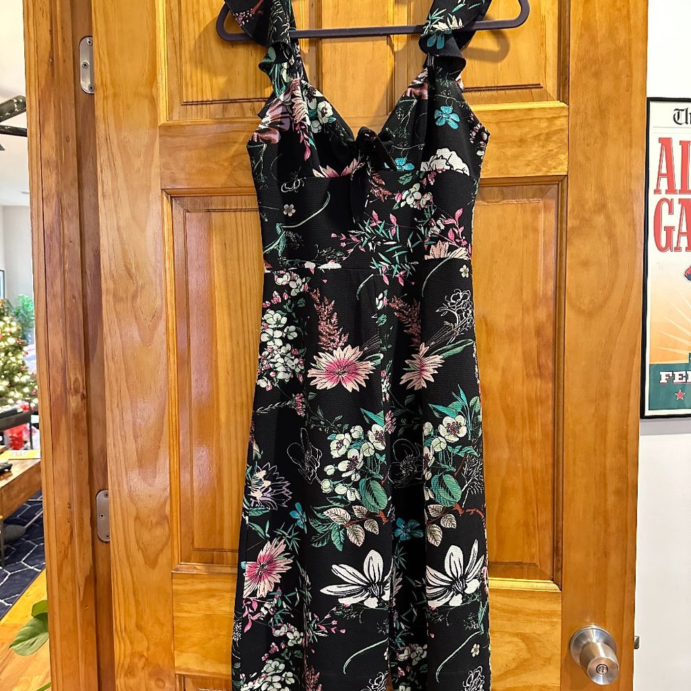 Floral sleeveless ruffled straps romper
